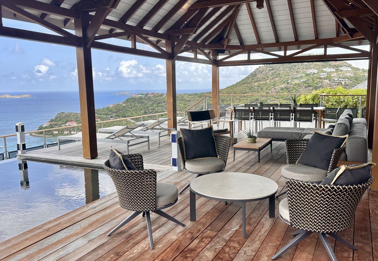 Villa en San Bartolomé - A VIEW