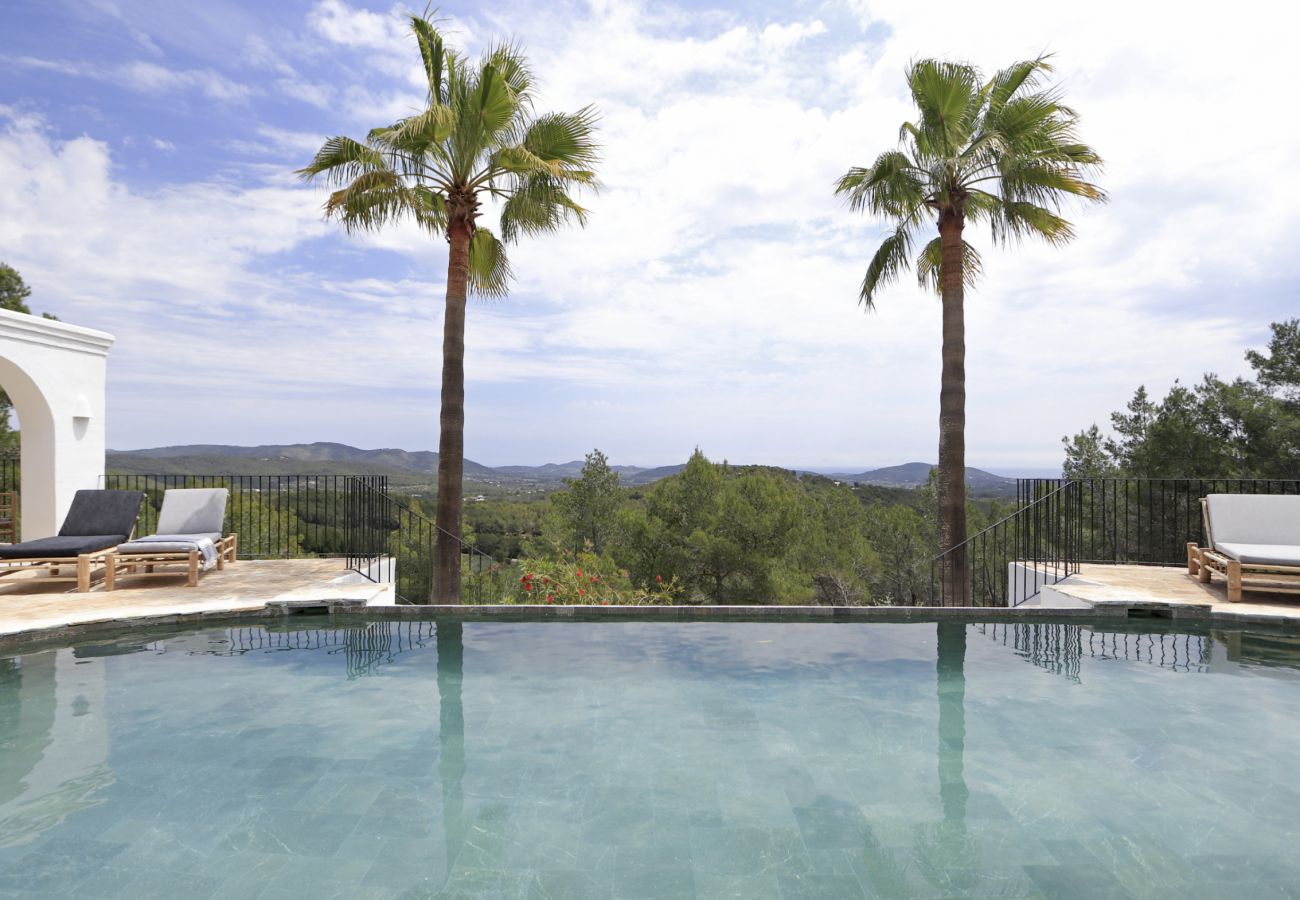 Villa en Santa Gertrudis - PEPITA