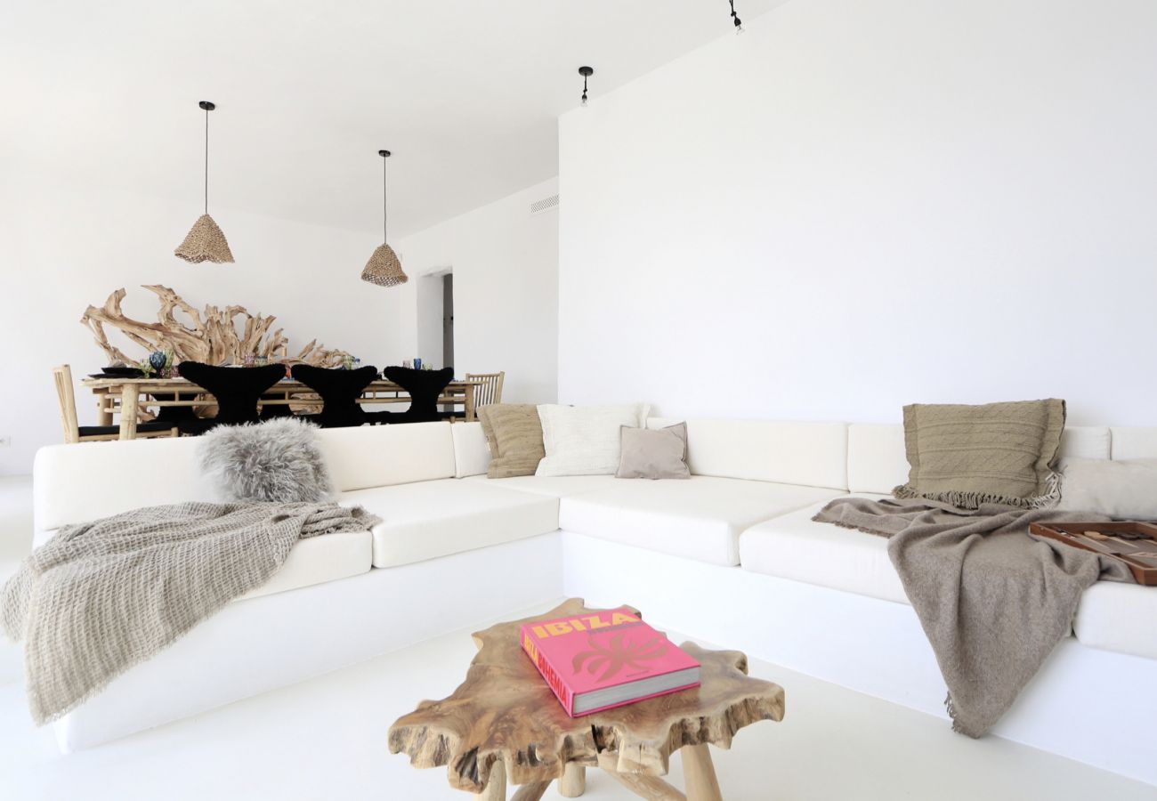 Villa en Santa Gertrudis - PEPITA
