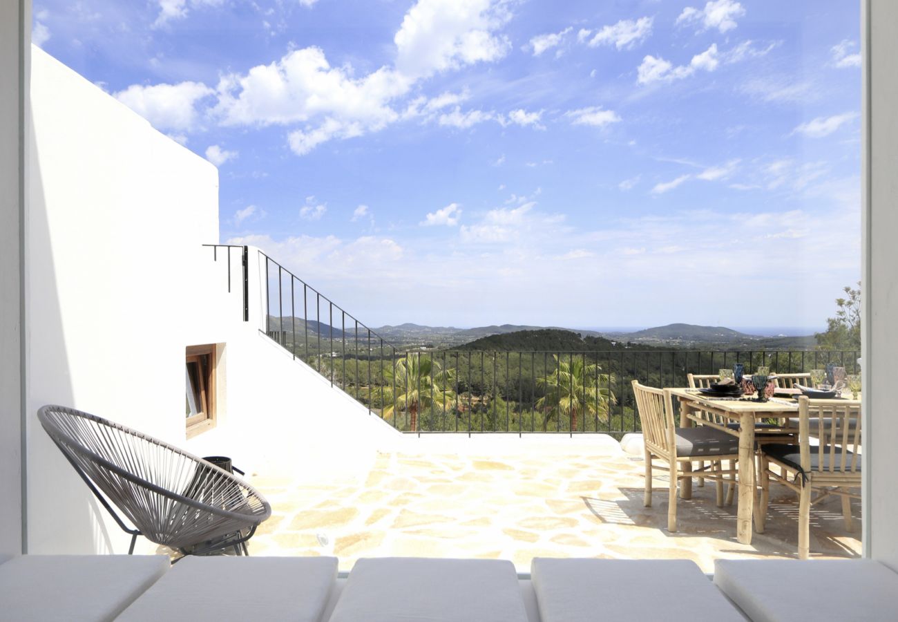 Villa en Santa Gertrudis - PEPITA