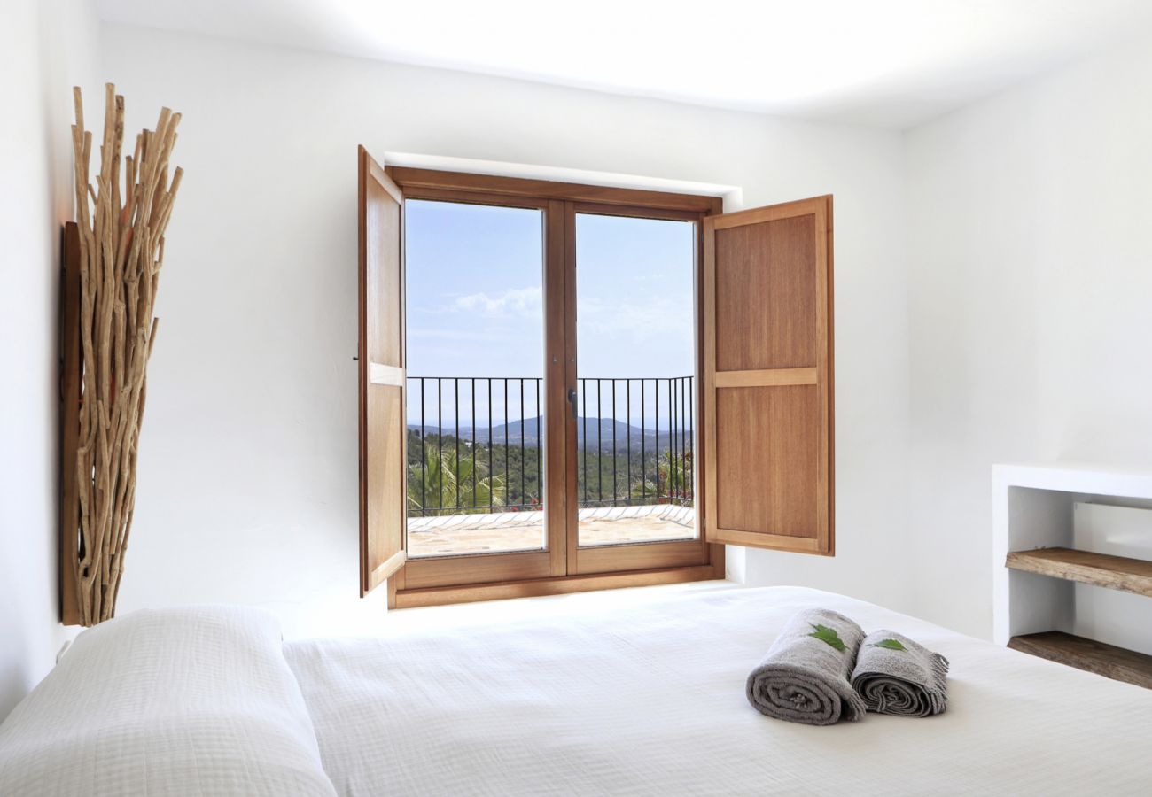 Villa en Santa Gertrudis - PEPITA