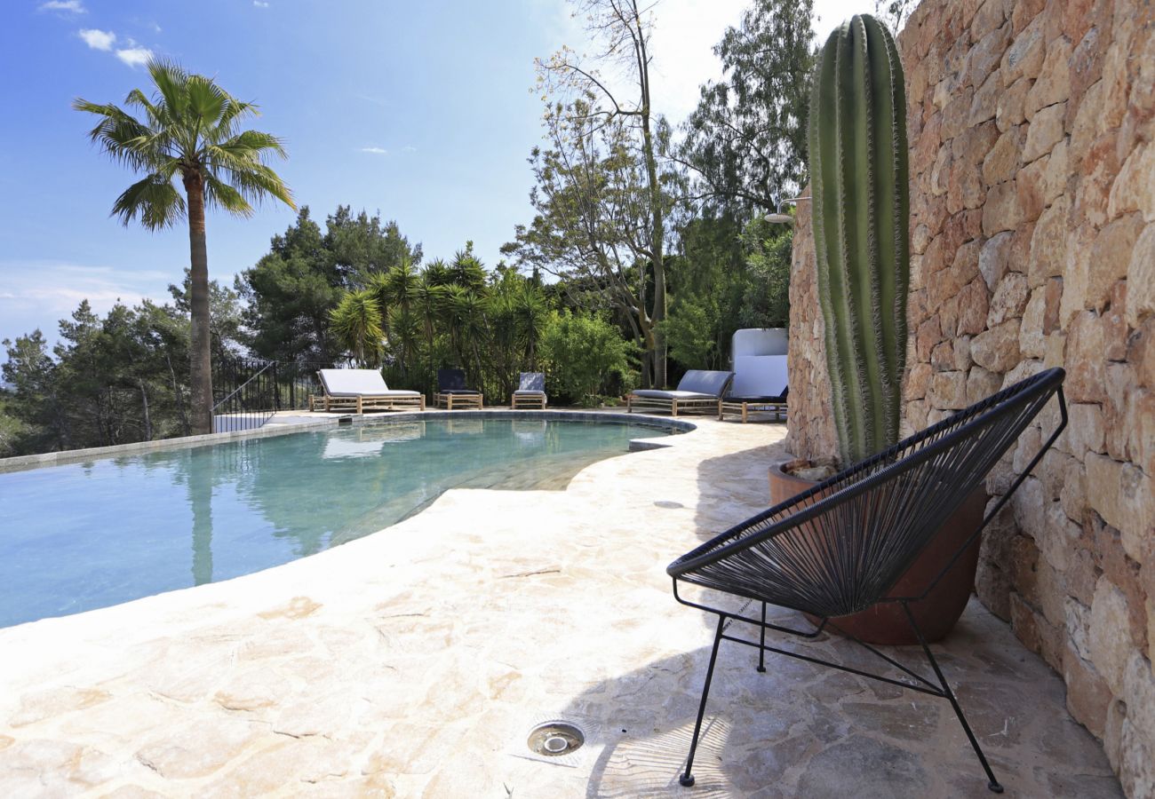 Villa en Santa Gertrudis - PEPITA