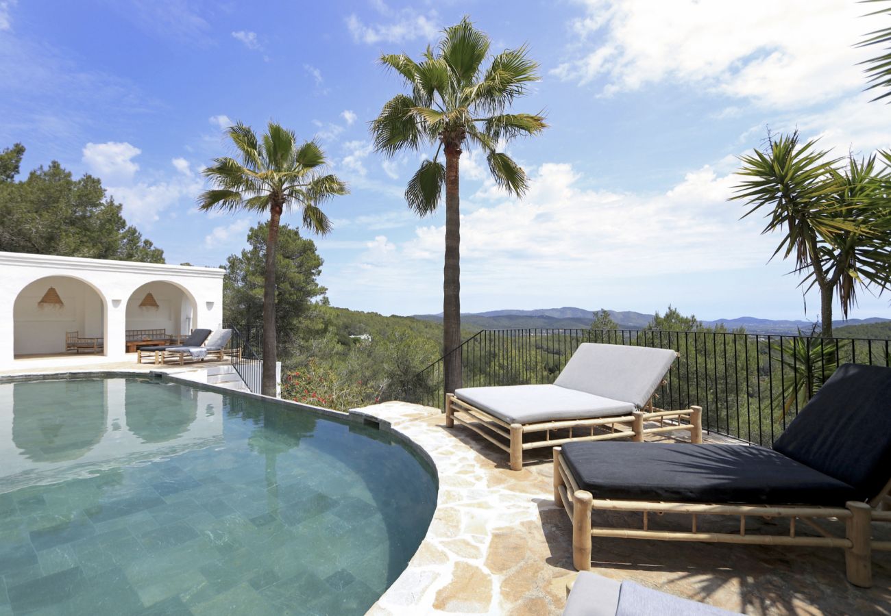 Villa en Santa Gertrudis - PEPITA