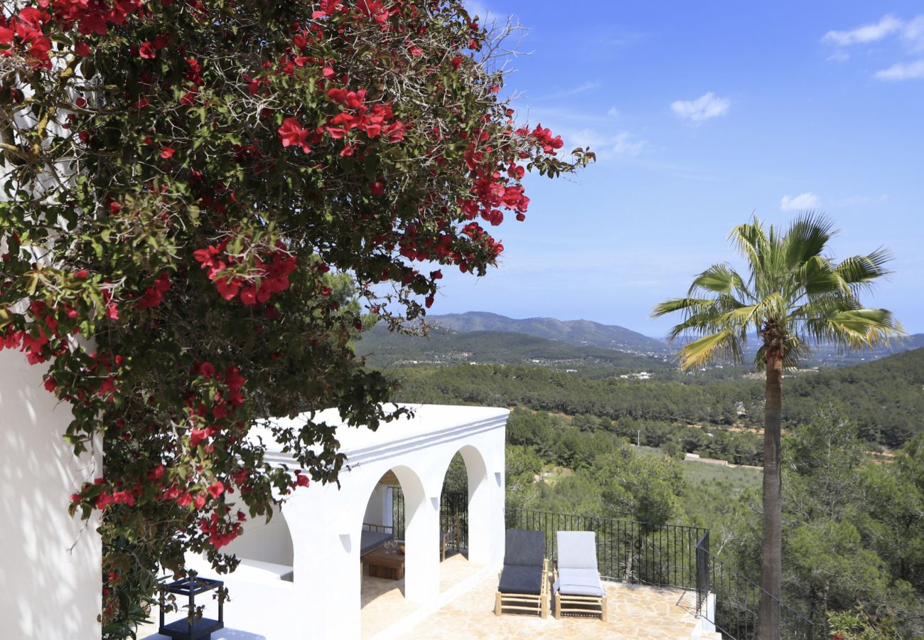 Villa en Santa Gertrudis - PEPITA