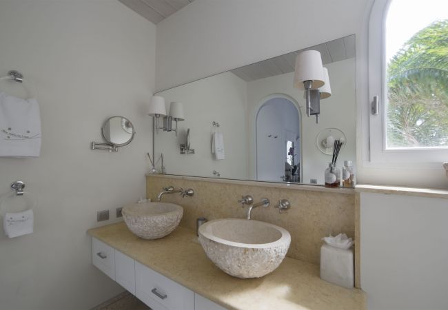 Villa en Saint Barthélemy - LES AMIS DU VENT Villa en Saint Barthélemy - LES AMIS DU VENT