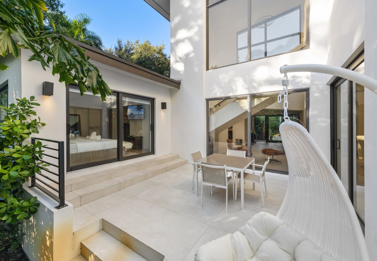 Villa in Miami - SUKAYA
