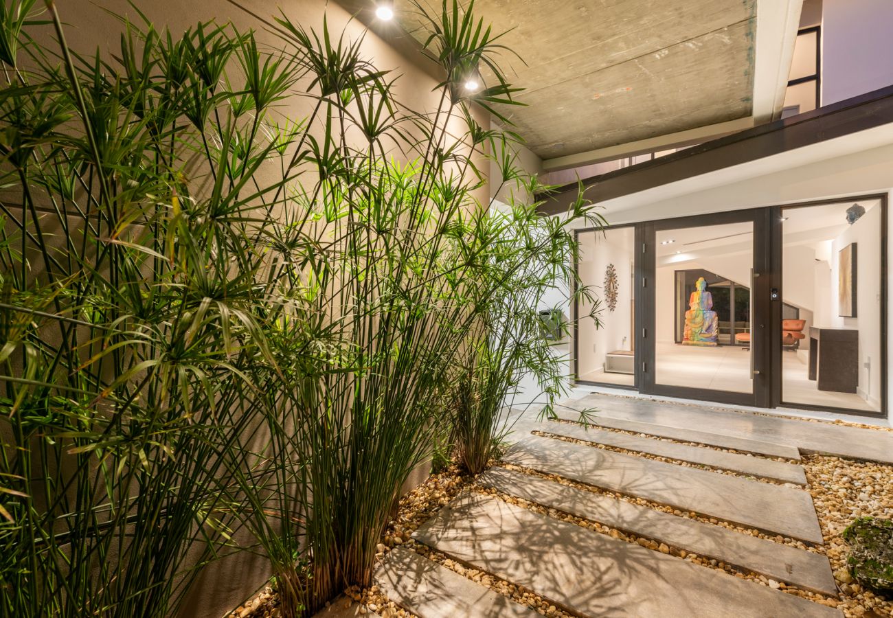 Villa in Miami - SUKAYA