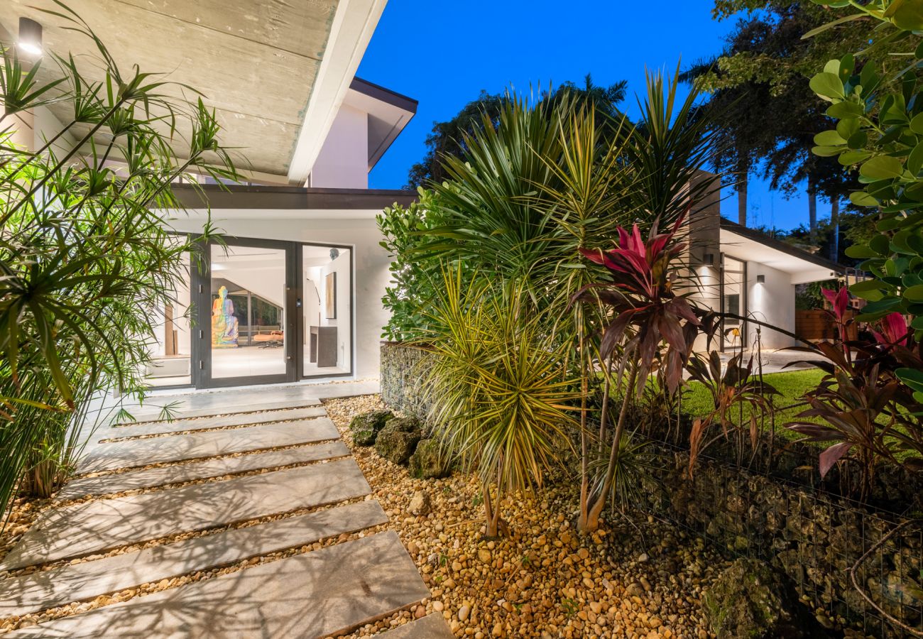 Villa in Miami - SUKAYA