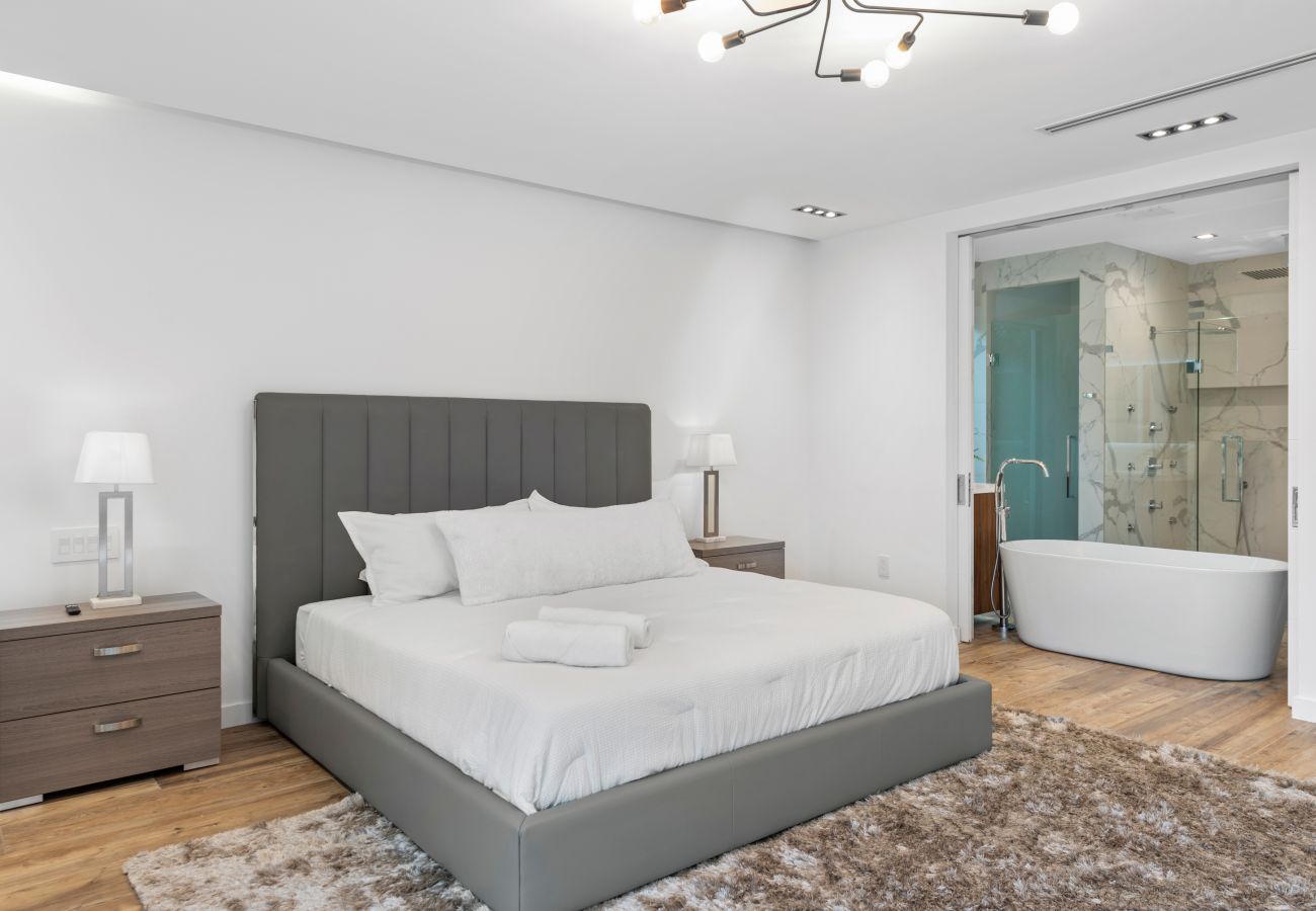 Villa in Miami - SUKAYA