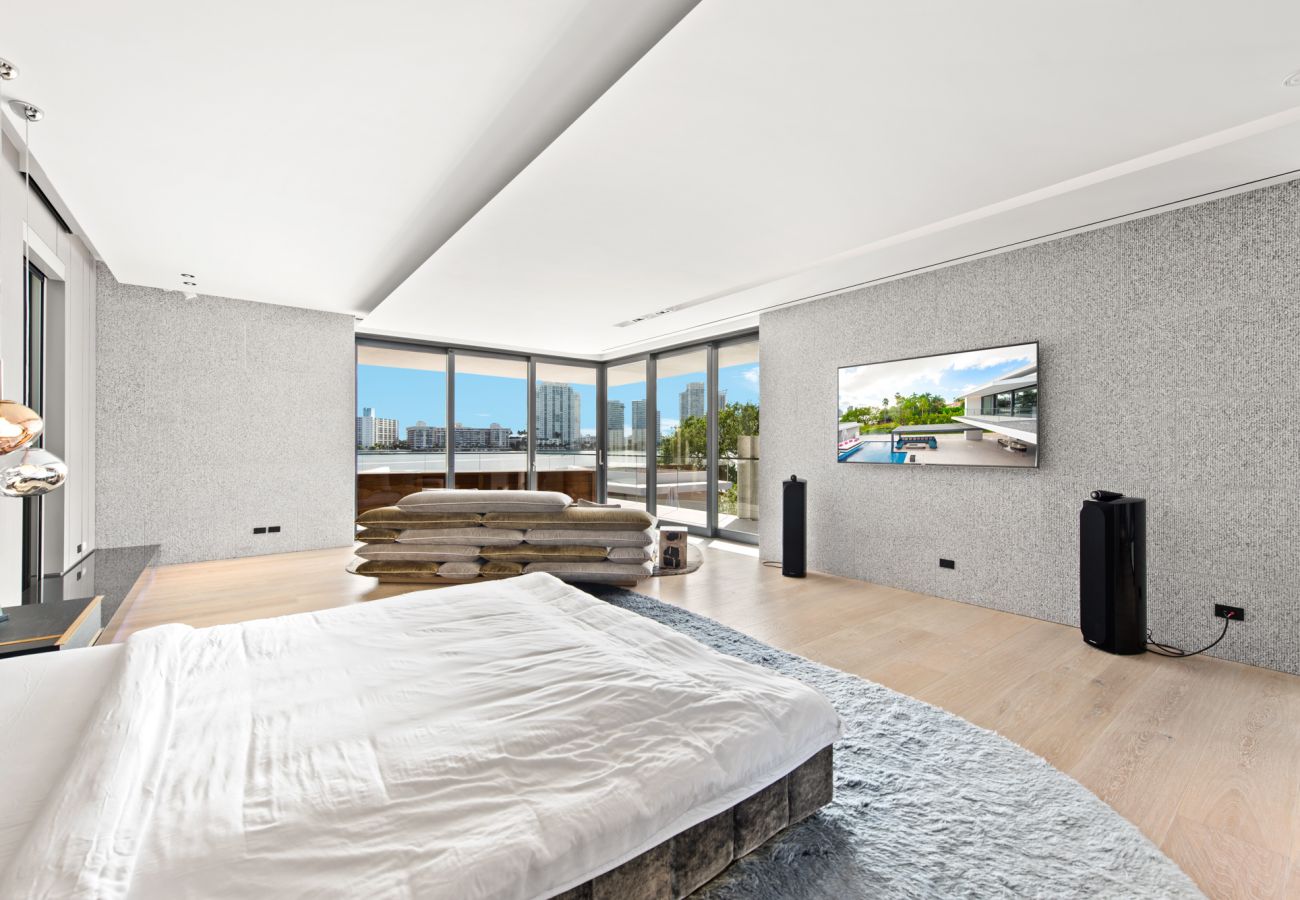 Villa in Miami Beach - STARZA