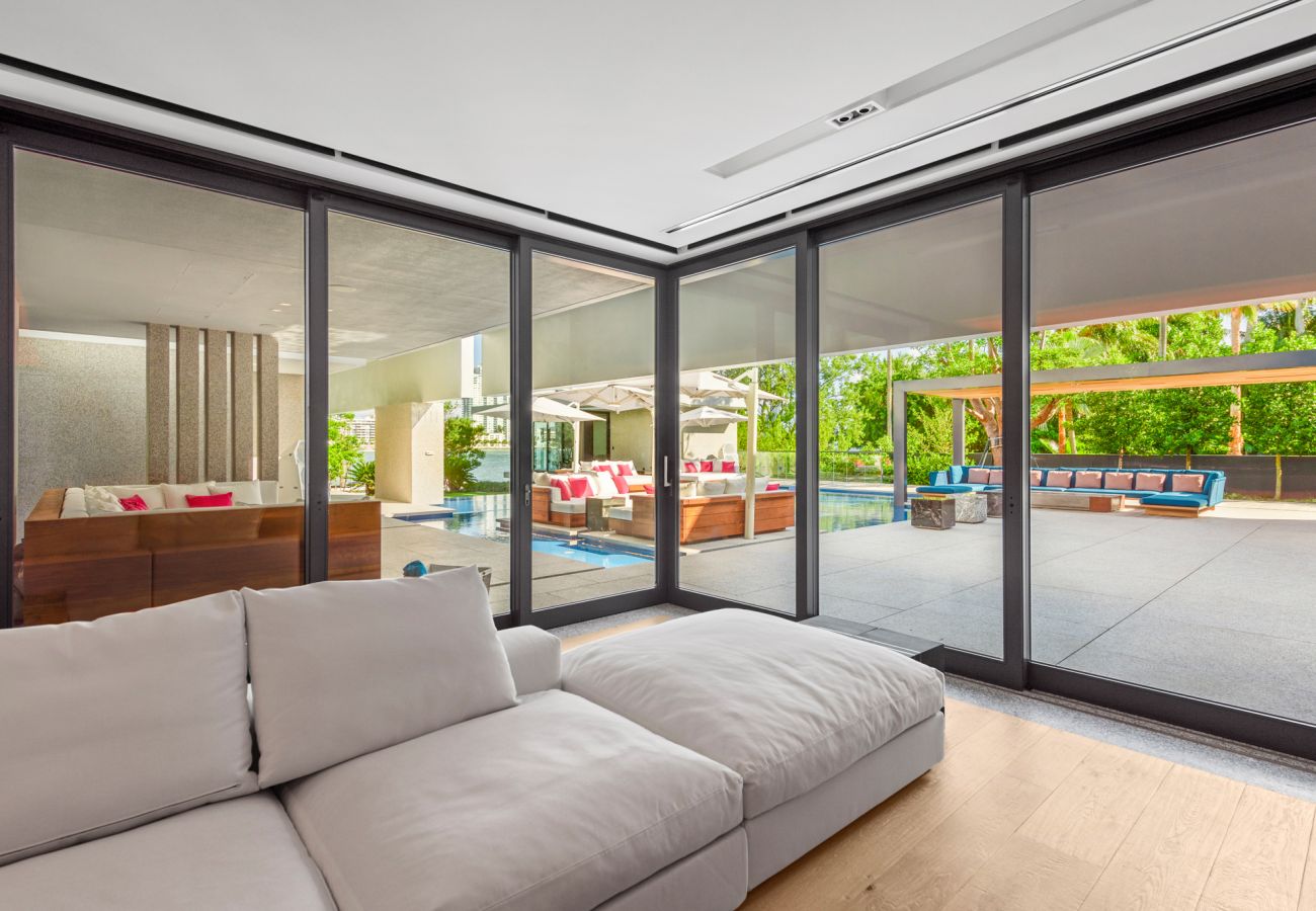Villa in Miami Beach - STARZA