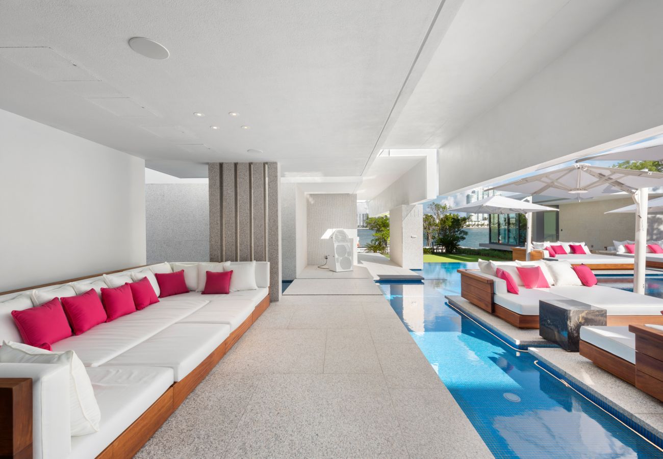 Villa in Miami Beach - STARZA