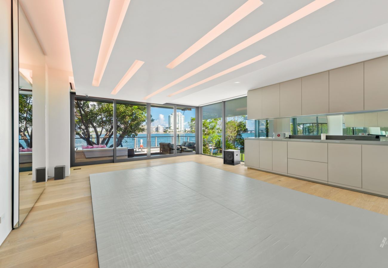 Villa in Miami Beach - STARZA