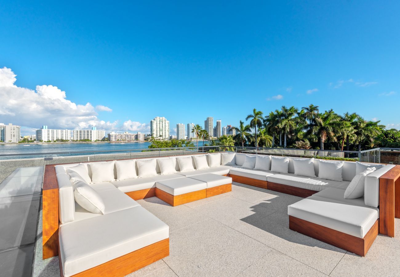 Villa in Miami Beach - STARZA