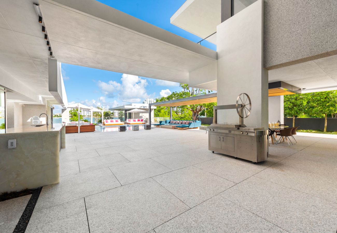 Villa in Miami Beach - STARZA