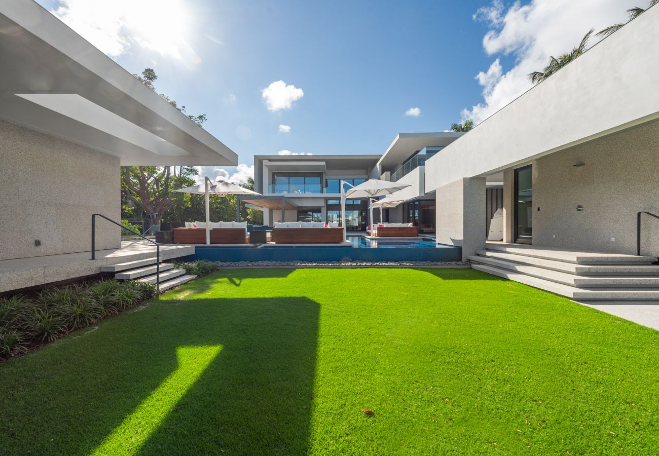 Villa in Miami Beach - STARZA