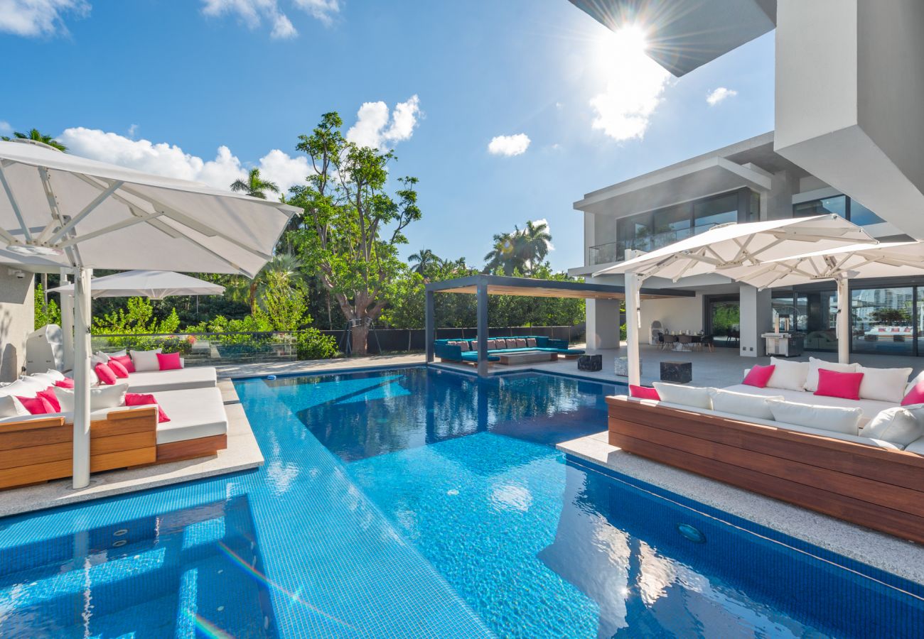 Villa in Miami Beach - STARZA