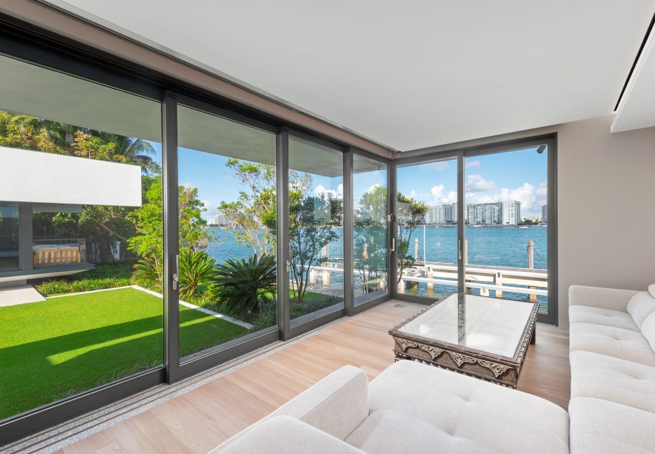 Villa in Miami Beach - STARZA