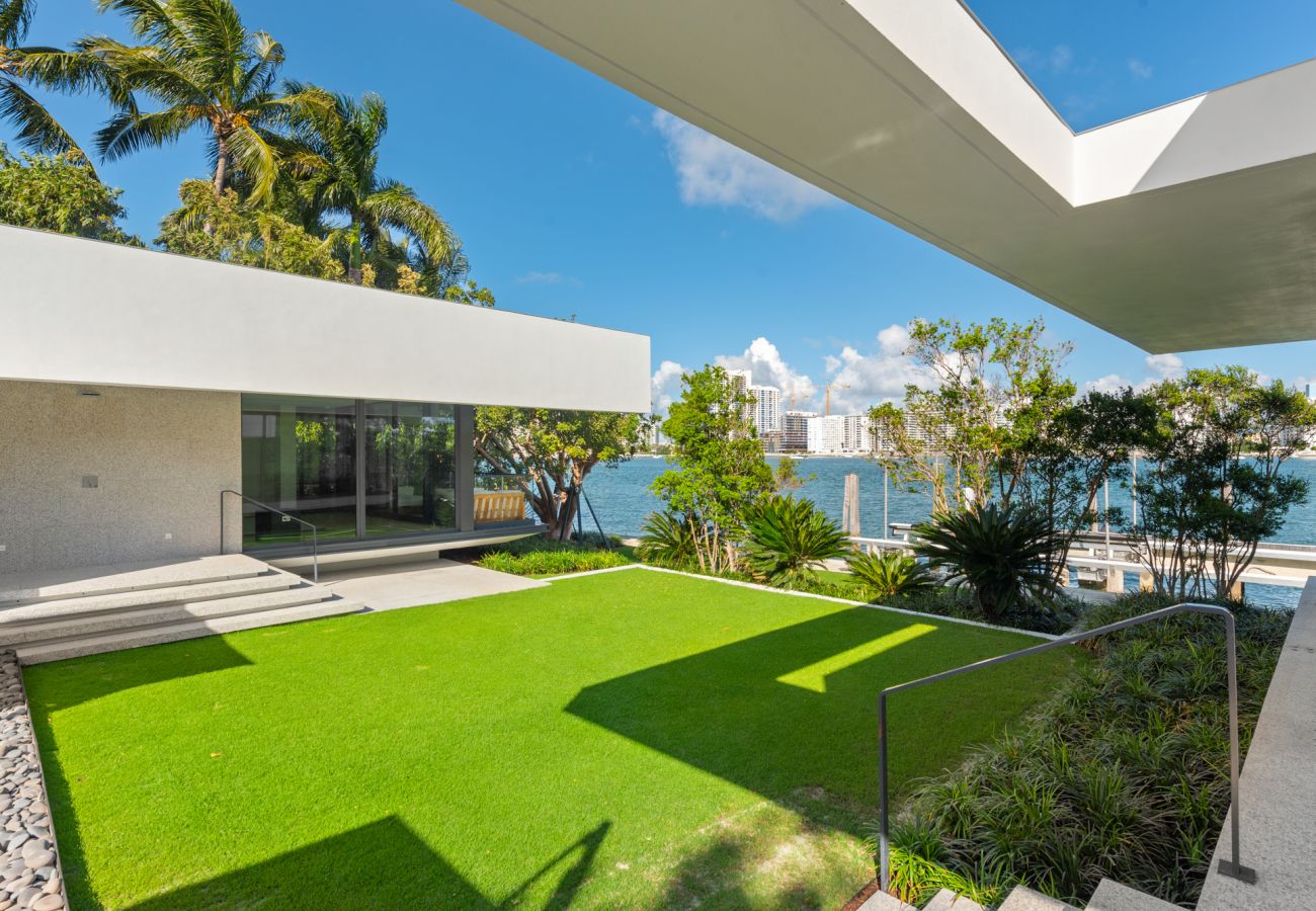 Villa in Miami Beach - STARZA