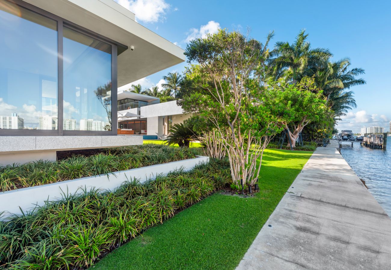 Villa in Miami Beach - STARZA