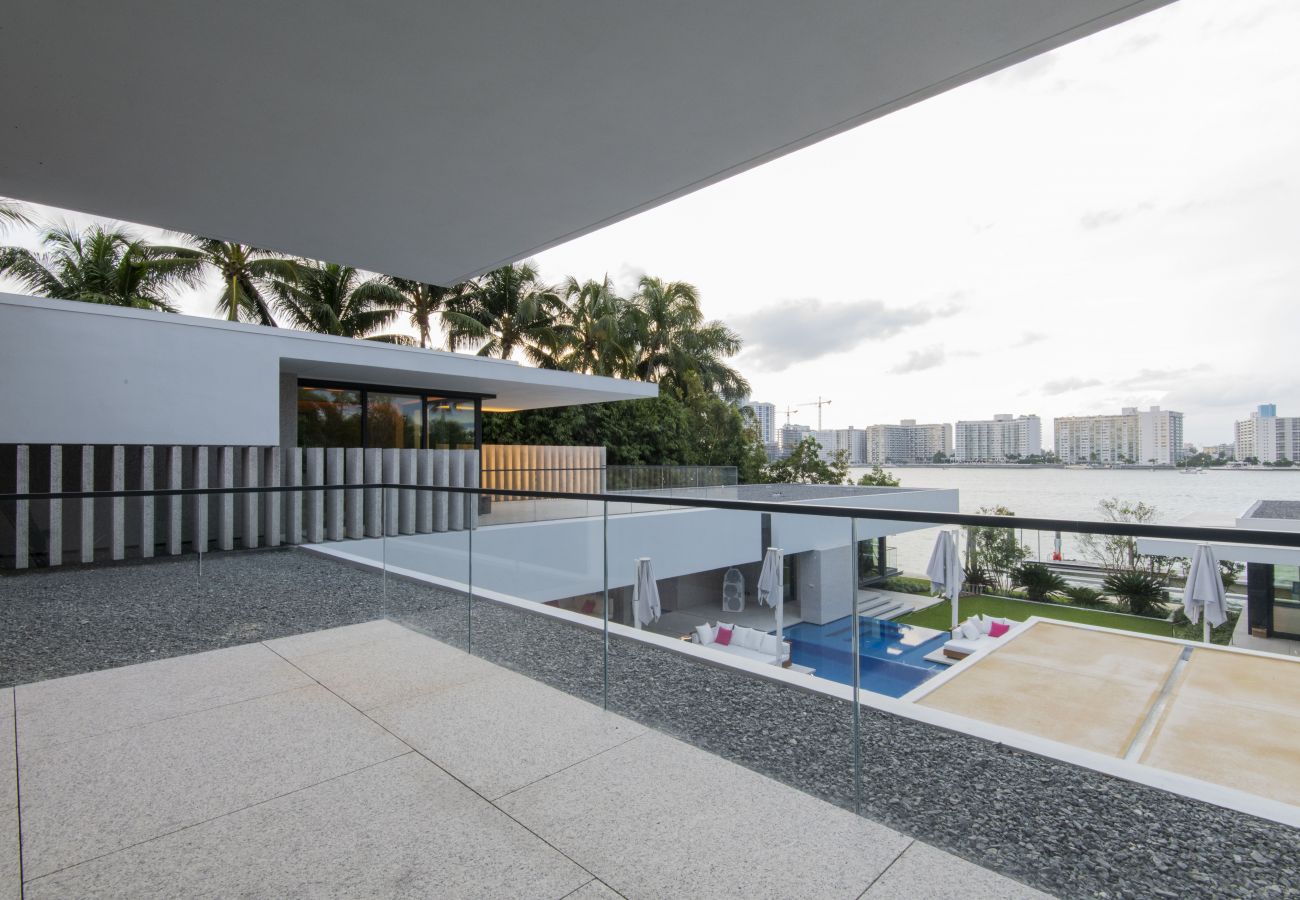Villa in Miami Beach - STARZA