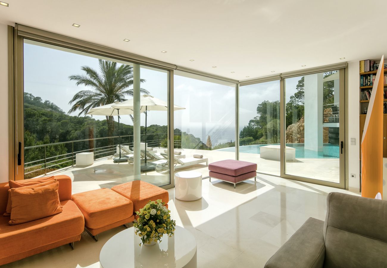 Villa in Sant Josep de Sa Talaia - CHERRY